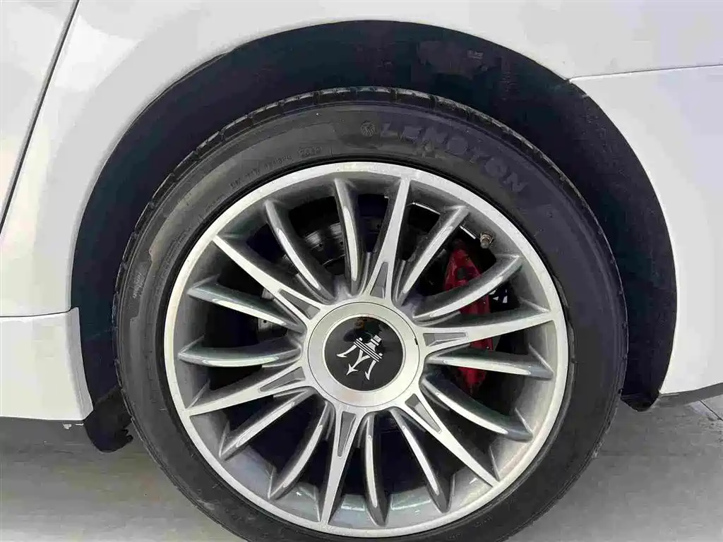 Maserati Quattroporte 2014 — фото 18