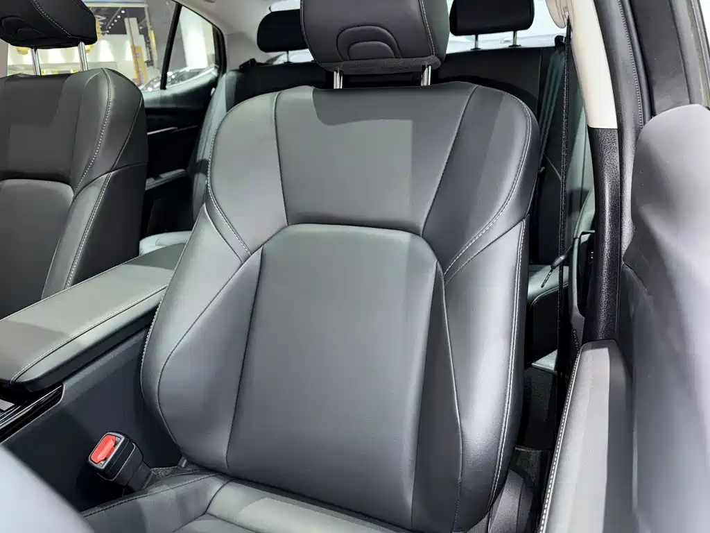 Toyota Camry 2025 — фото 14