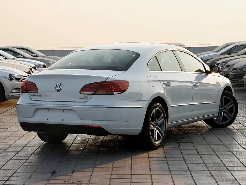 Volkswagen CC 2018 — фото 9