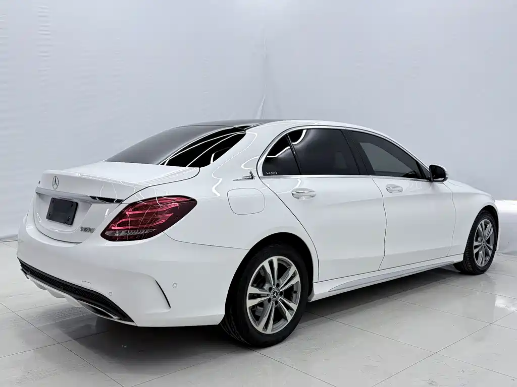 Mercedes-Benz C-Class 2018 — фото 14