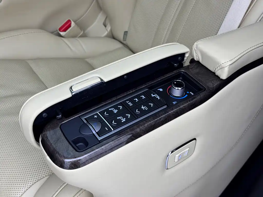 Toyota Vellfire 2020 — фото 7