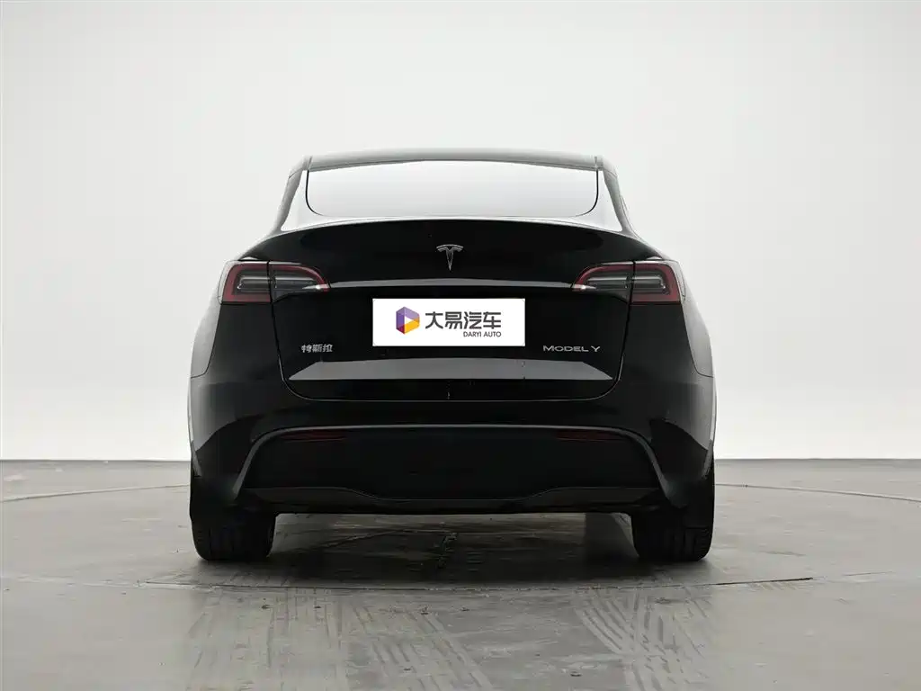 Tesla Model Y 2023 — фото 4