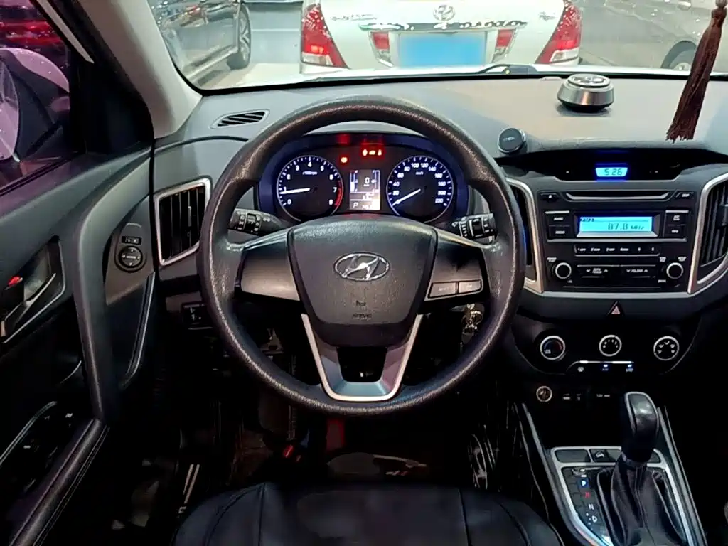 Hyundai ix25 2016 — фото 11
