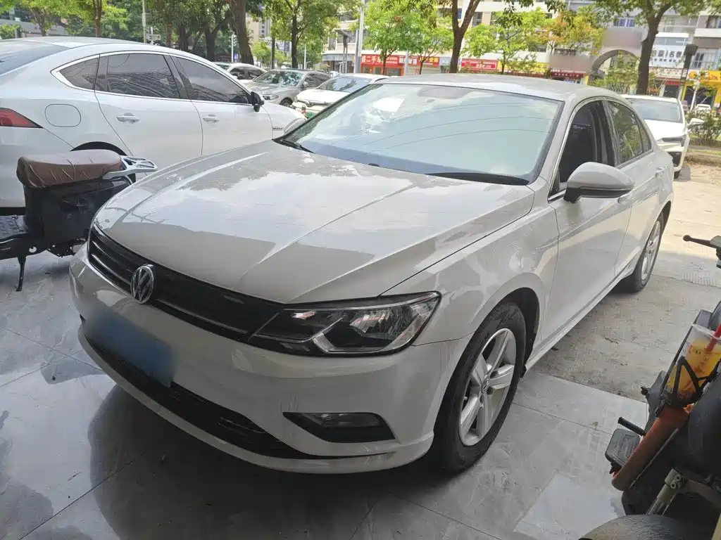 Volkswagen Lamando 2015