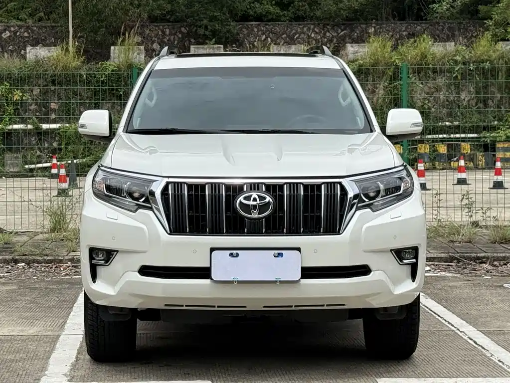 Toyota Prado 2019 — фото 2