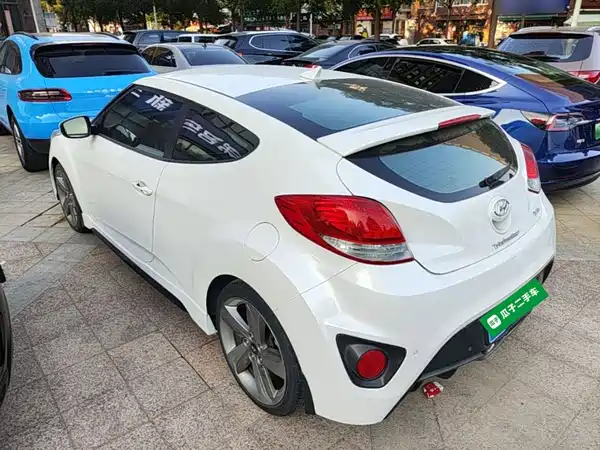 Hyundai Veloster 2015