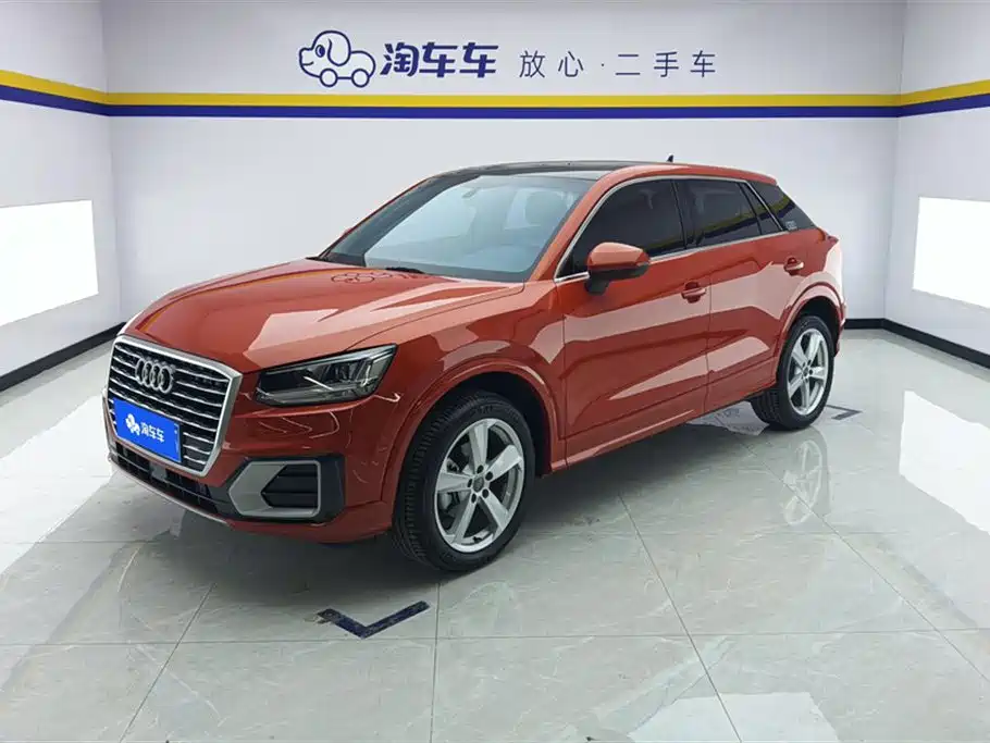 Audi Q2L 2021 — фото 1