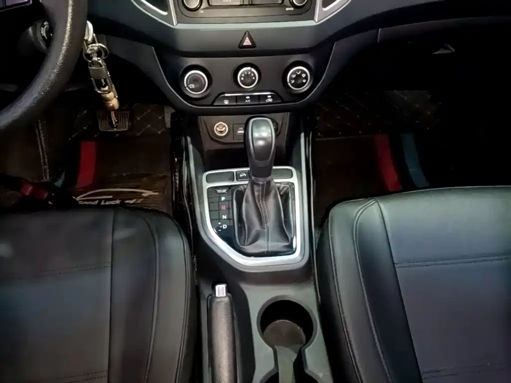 Hyundai ix25 2016 — фото 14