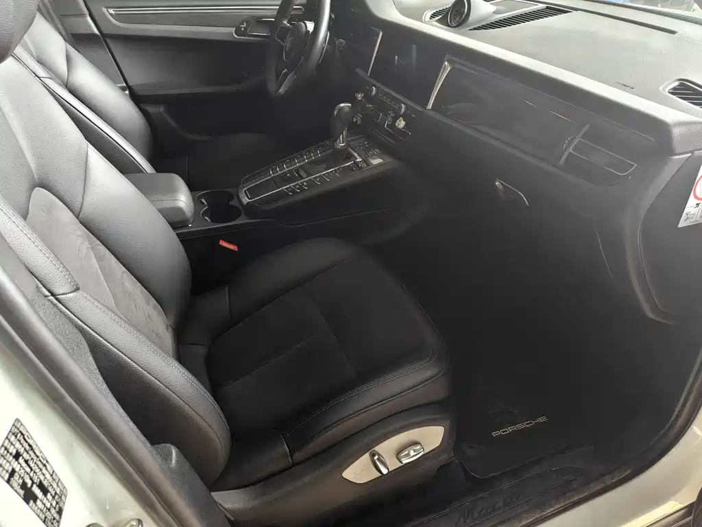 Porsche Macan 2021 — фото 10
