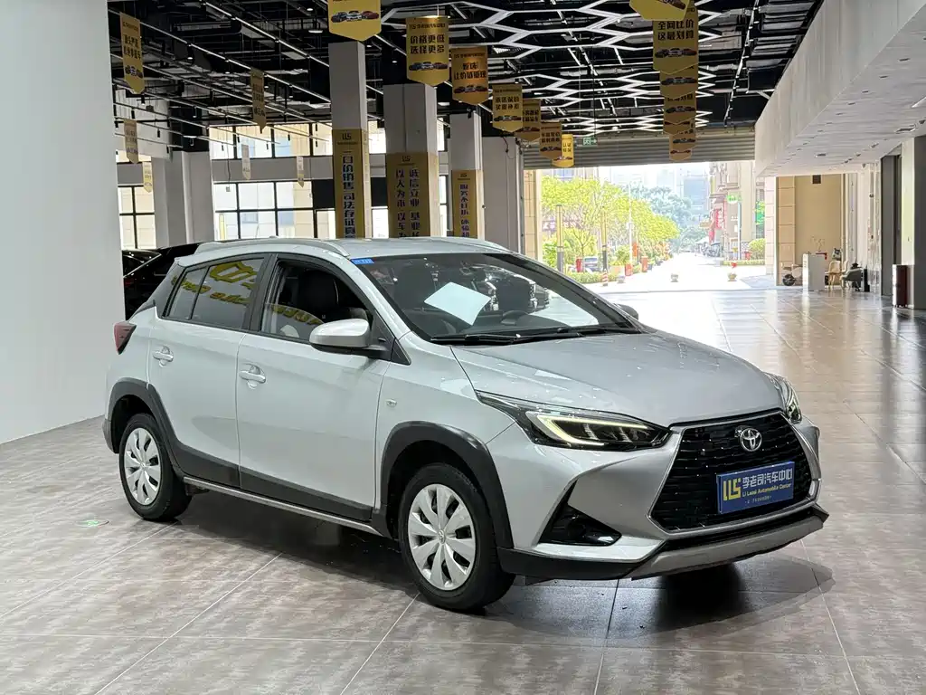 Toyota Yaris L 2020 — фото 3
