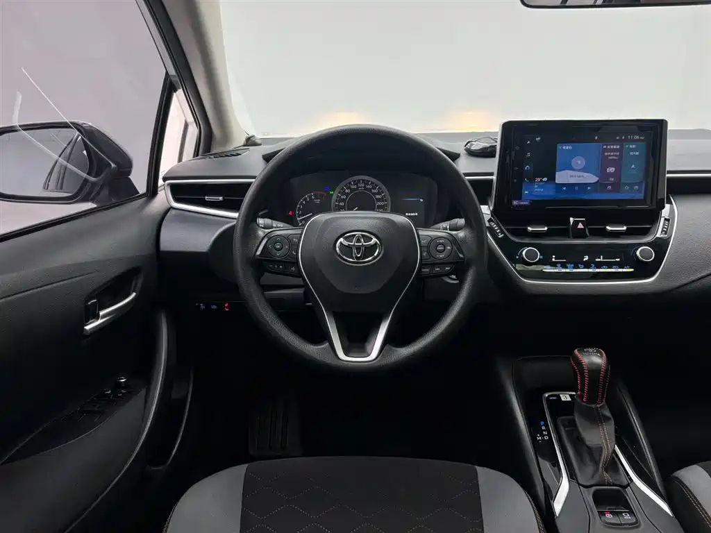 Toyota Corolla 2023 — фото 12