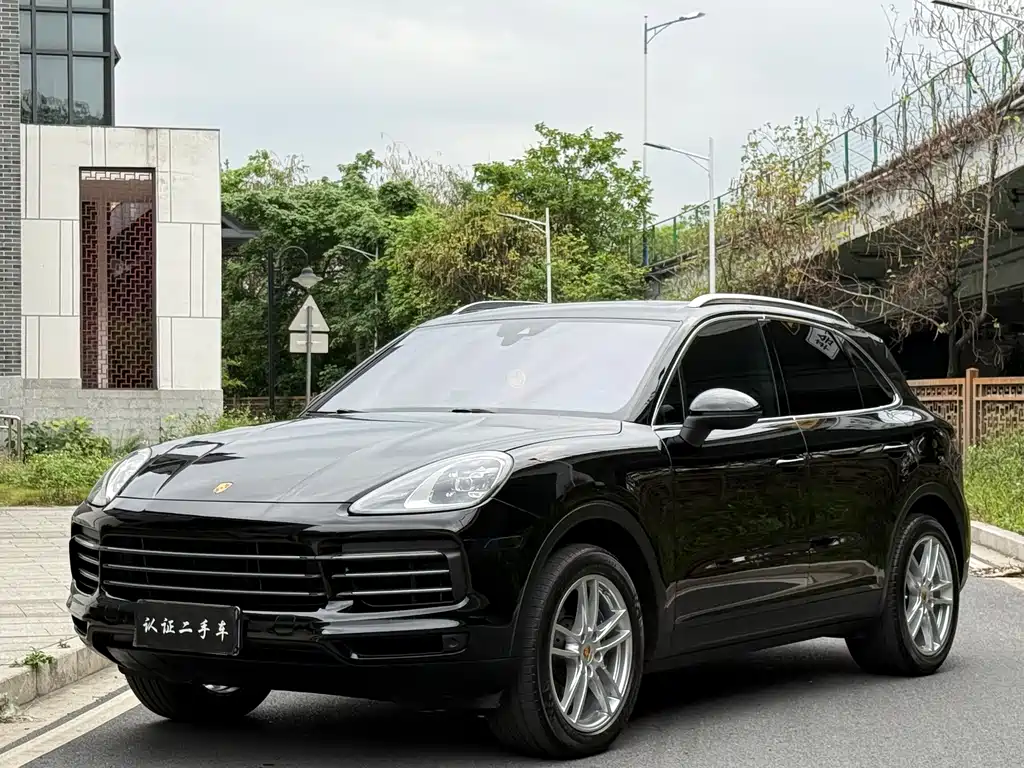Porsche Cayenne 2019 — фото 12