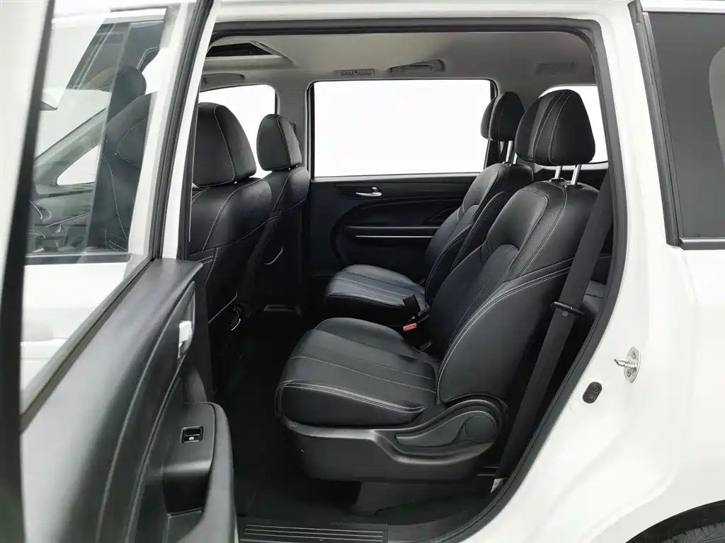 GAC Motor Trumpchi M6 2021 — фото 15