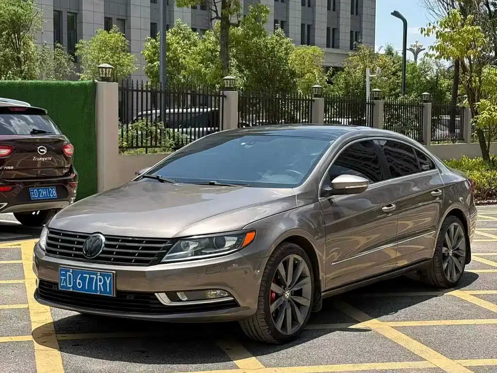 Volkswagen CC 2014 — фото 1