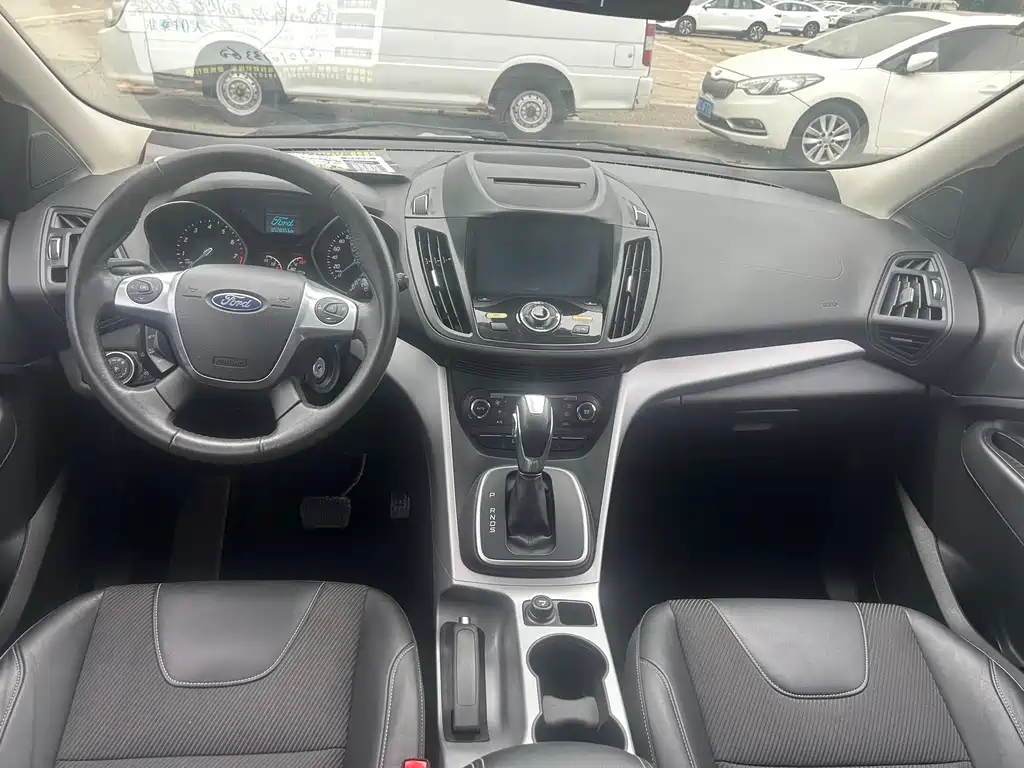 Ford Kuga 2016 — фото 14