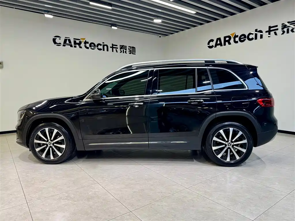 Mercedes-Benz GLB 2024