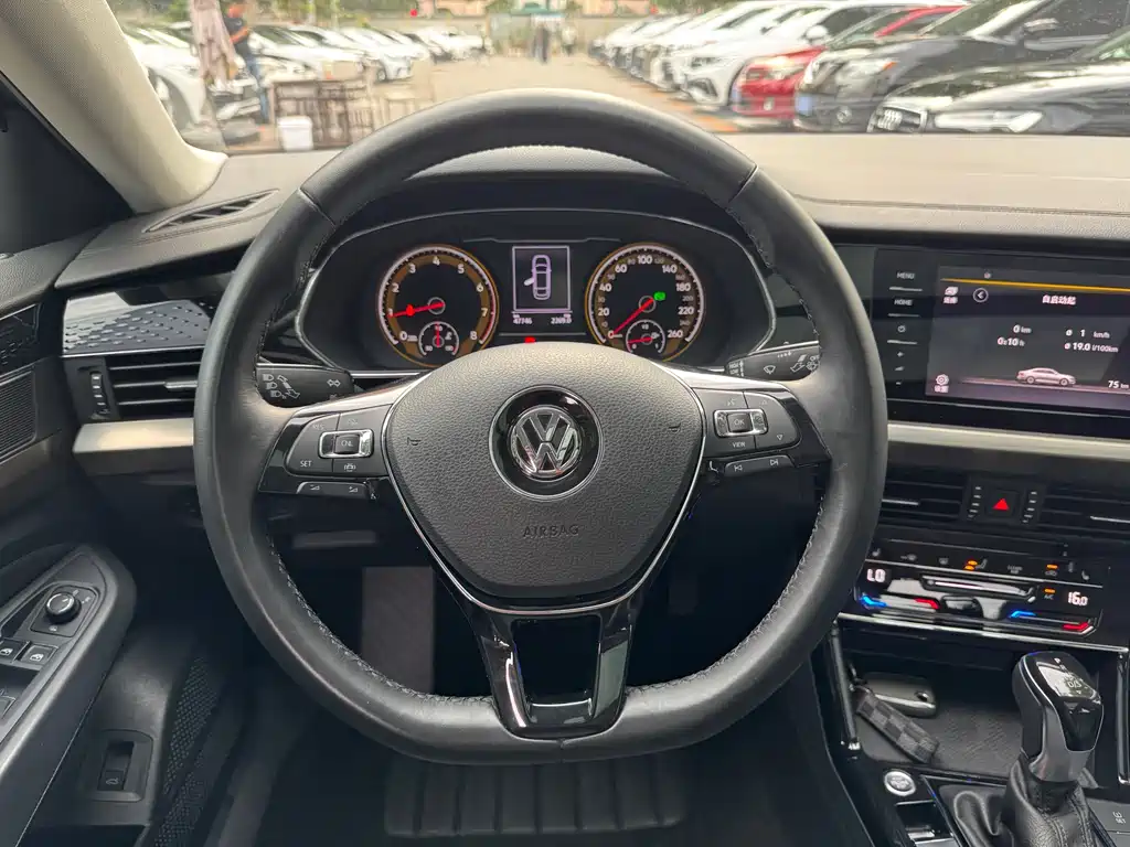Volkswagen Passat 2020 — фото 10