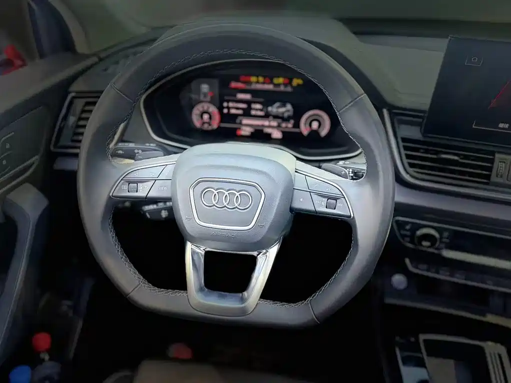 Audi Q5L 2023 — фото 15