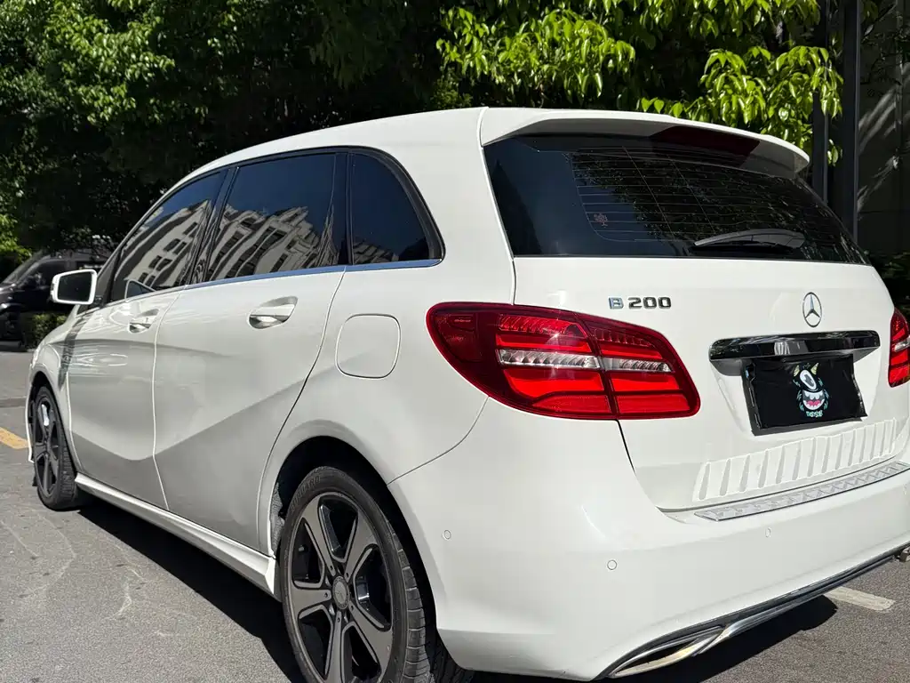 Mercedes-Benz B-Class 2017 — фото 16