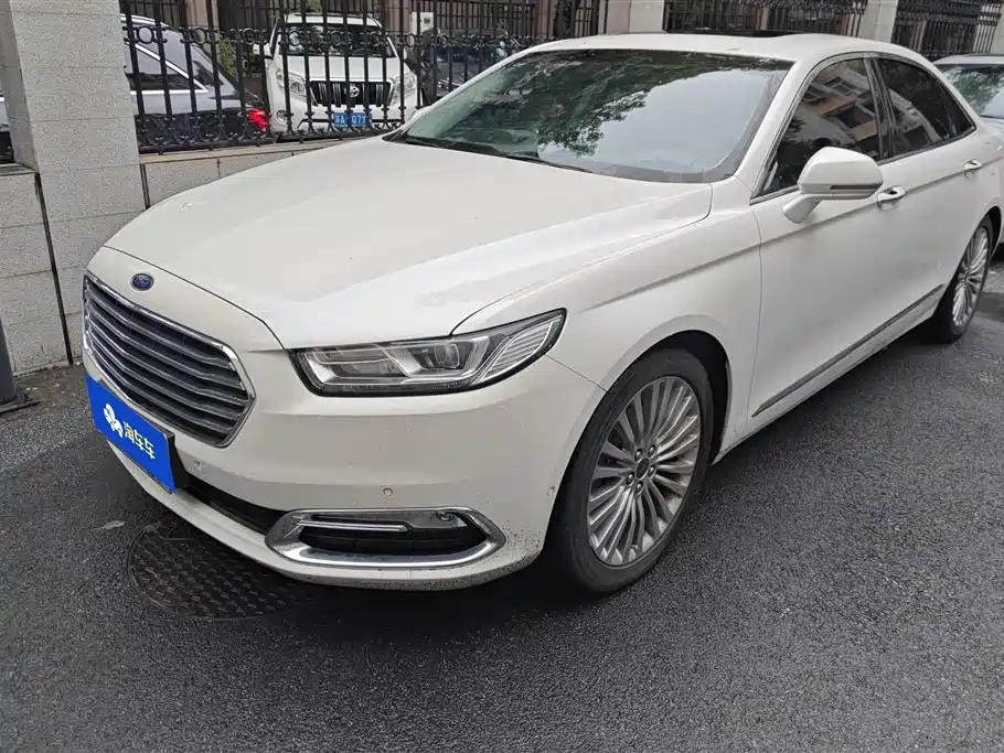 Ford Taurus 2017