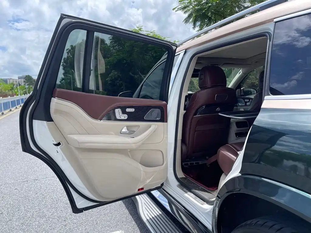 Mercedes-Benz GLS 2023 — фото 30