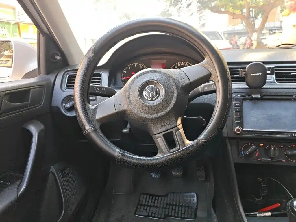 Volkswagen Santana 2014