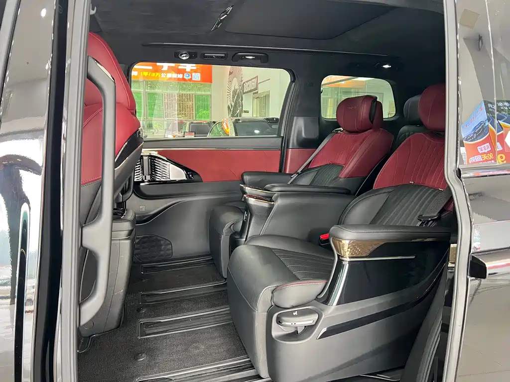 GAC Motor Trumpchi M8 2023 — фото 9