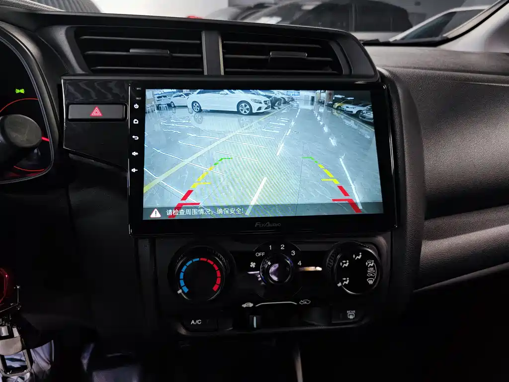 Honda Fit 2018 — фото 13