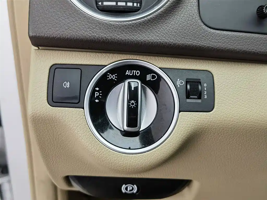Mercedes-Benz C-Class 2014 — фото 21