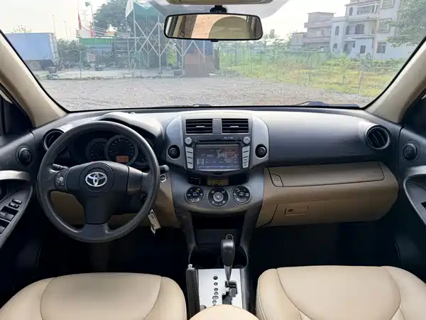 Toyota RAV4 2012