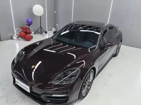 Porsche Panamera 2024