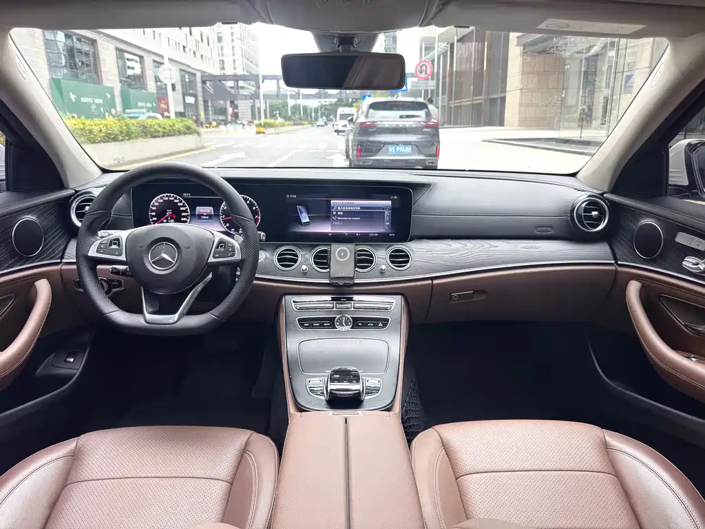 Mercedes-Benz E-Class 2018 — фото 7