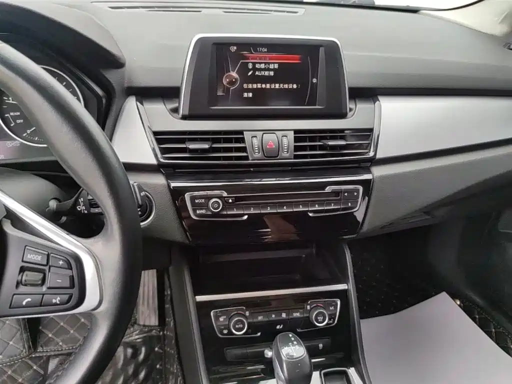 BMW 2 Series Active Tourer 2016 — фото 13