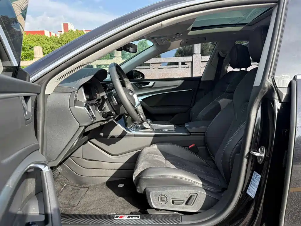 Audi A7L 2023 — фото 6