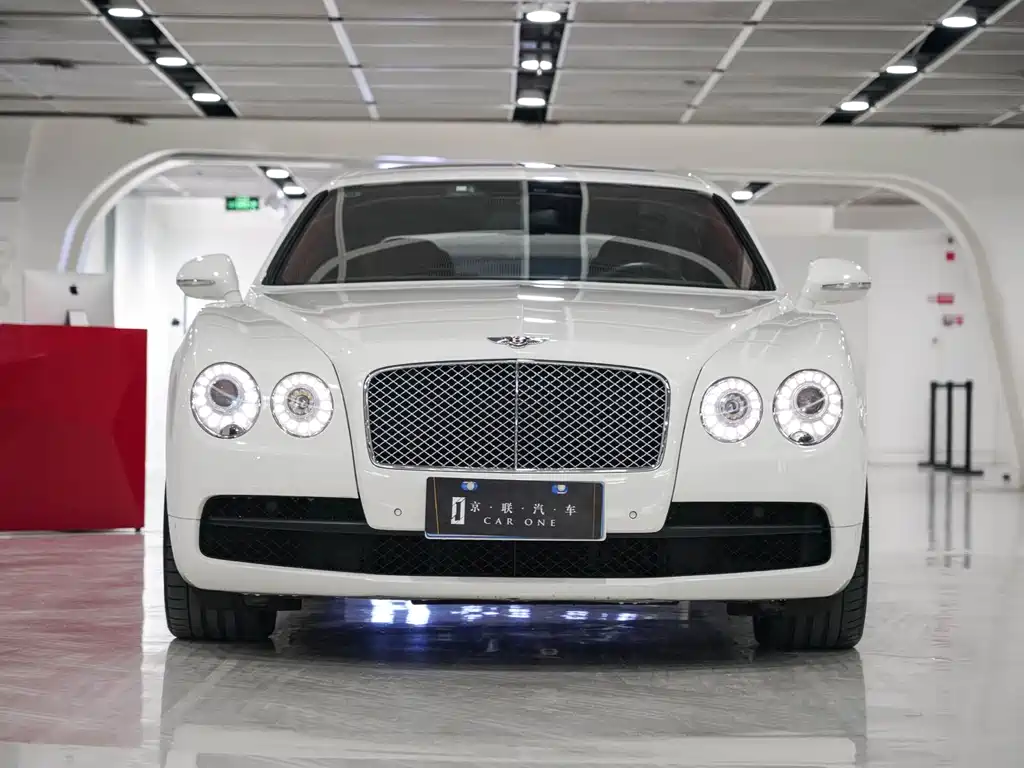Bentley Flying Spur 2014 — фото 2