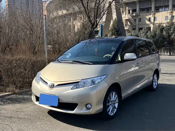 Toyota Previa 2012