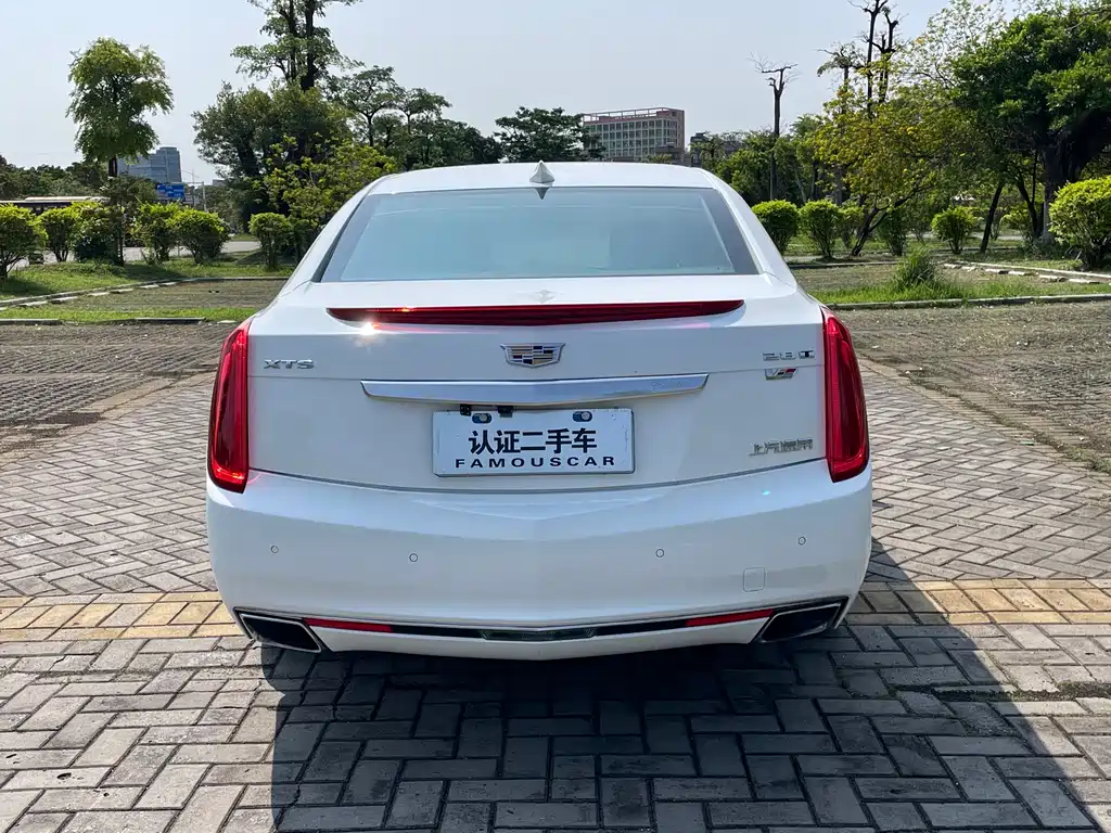 Cadillac XTS 2017 — фото 4