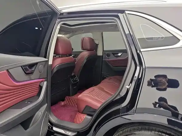 Hongqi HS5 2023