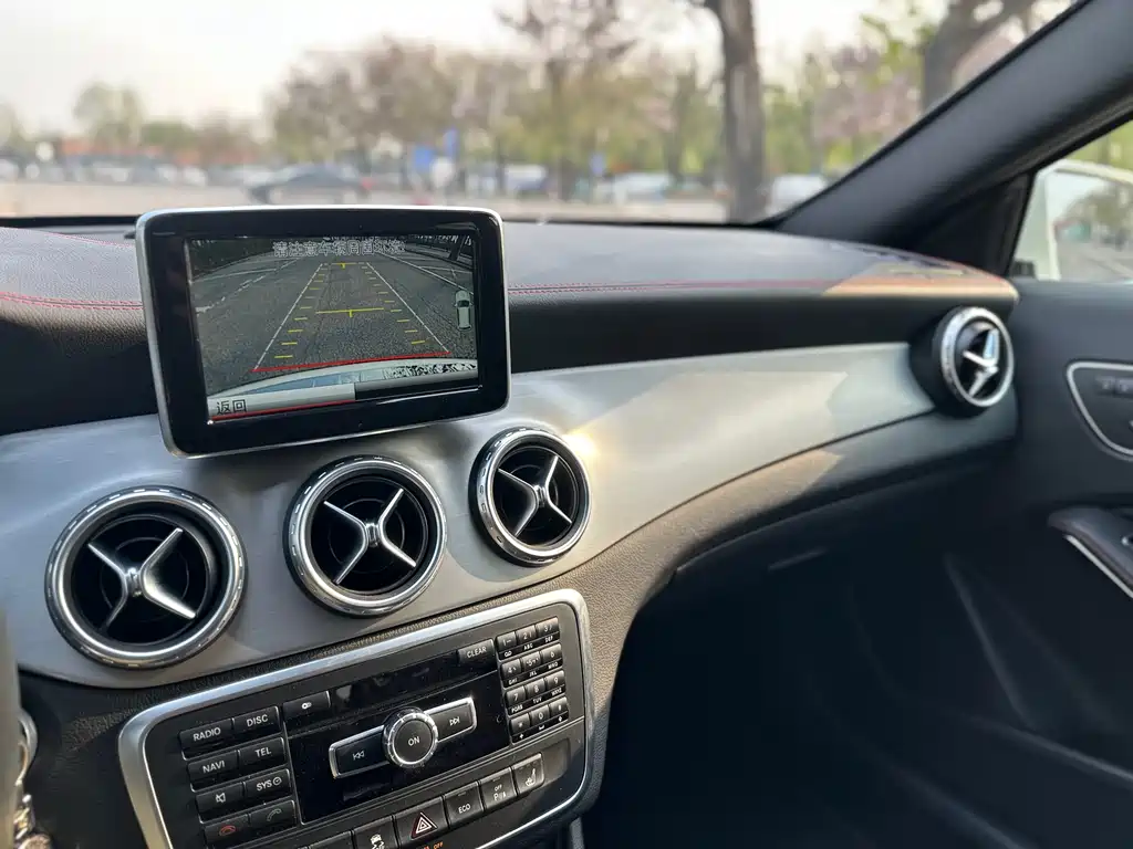 Mercedes-Benz GLA AMG 2015 — фото 27