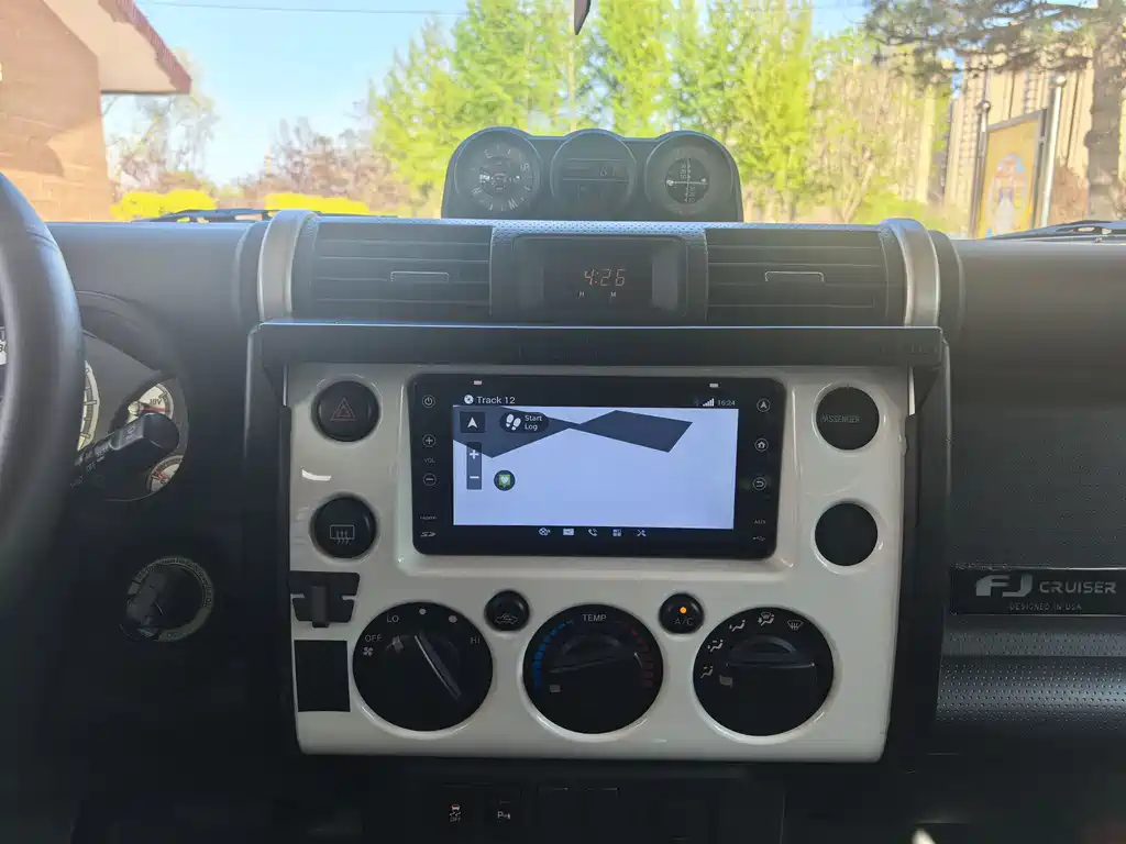 Toyota FJ Cruiser 2019 — фото 11