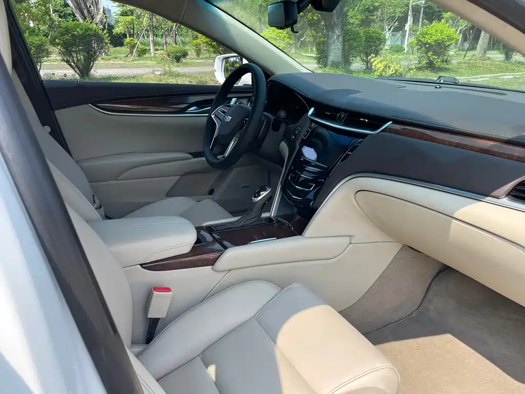 Cadillac XTS 2017 — фото 19