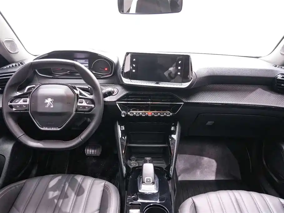 Peugeot 2008 2022 — фото 10