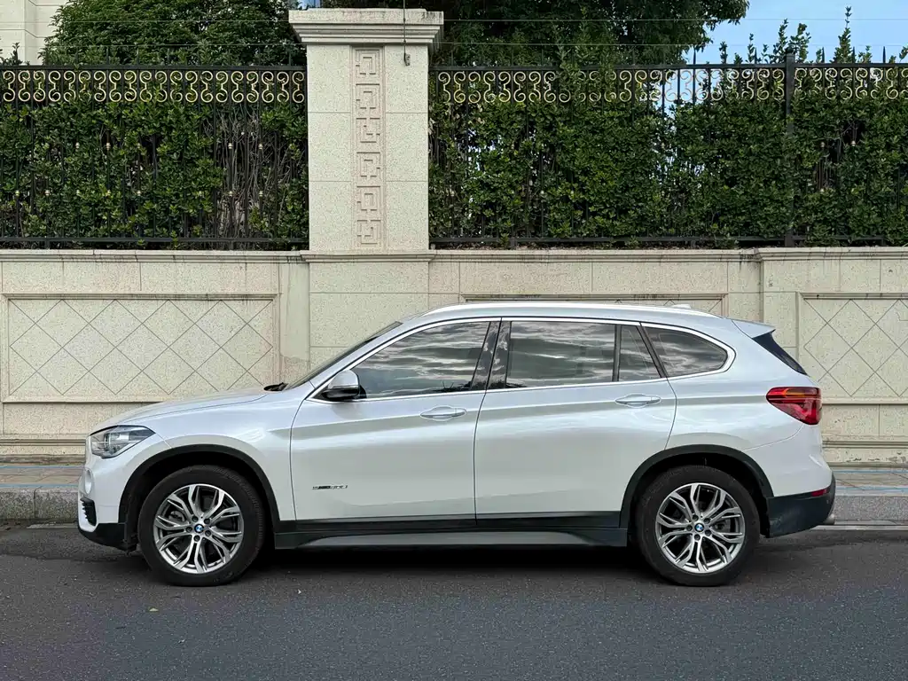 BMW X1 2018 — фото 3