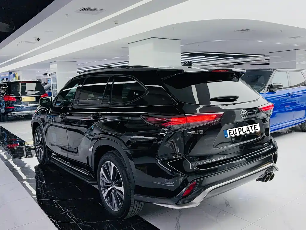 Toyota Crown Kluger 2024