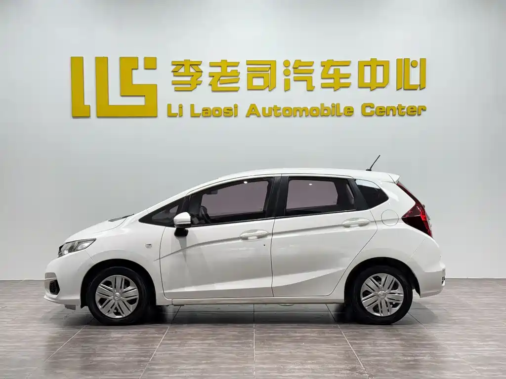Honda Fit 2018 — фото 4