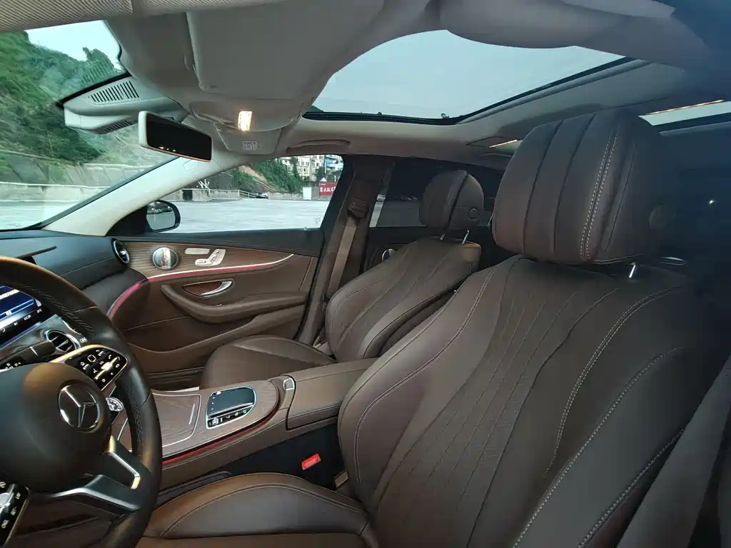 Mercedes-Benz E-Class 2020 — фото 13