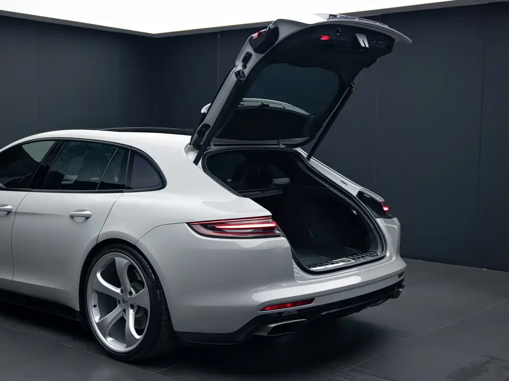 Porsche Panamera 2019 — фото 29