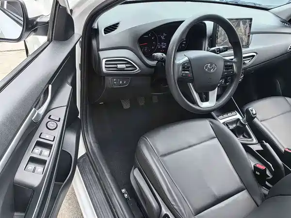 Hyundai Yuedong 2017