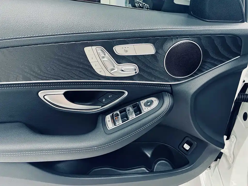 Mercedes-Benz C-Class 2019 — фото 12