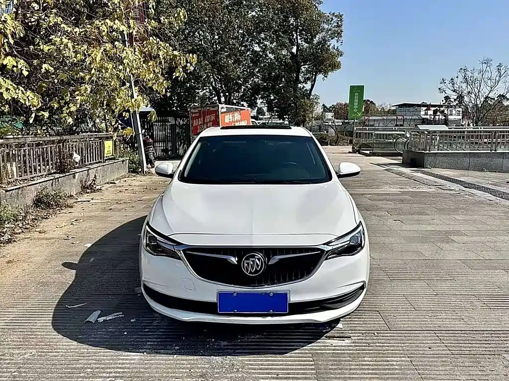 Buick Excelle 2018 — фото 2